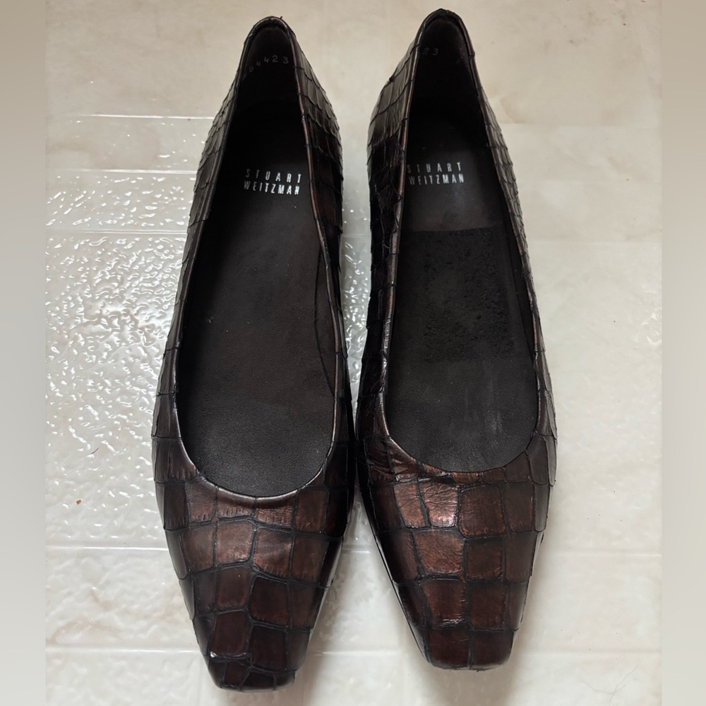 Stuart Weitzman Brown Croc-Embossed Flats